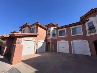 Photo #1: 2655698 Listing 