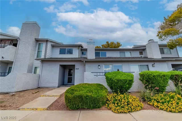 MLS: 2655714 Condo For Sale