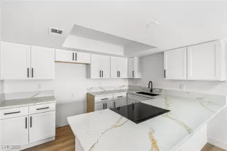 Photo #5: 2655714 Listing