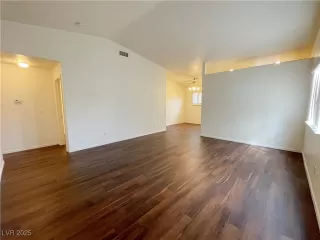 Photo #4: 2655727 Listing 