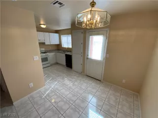 Photo #2: 2655735 Listing