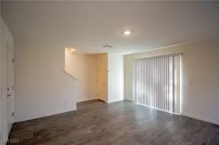 Photo #3: 2655745 Listing