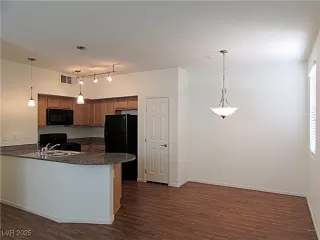 Photo #4: 2655749 Listing 