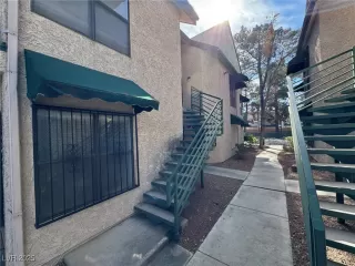 Photo #1: 2655760 Listing 