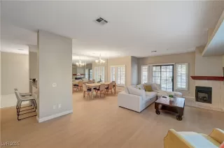 Photo #5: 2655766 Listing