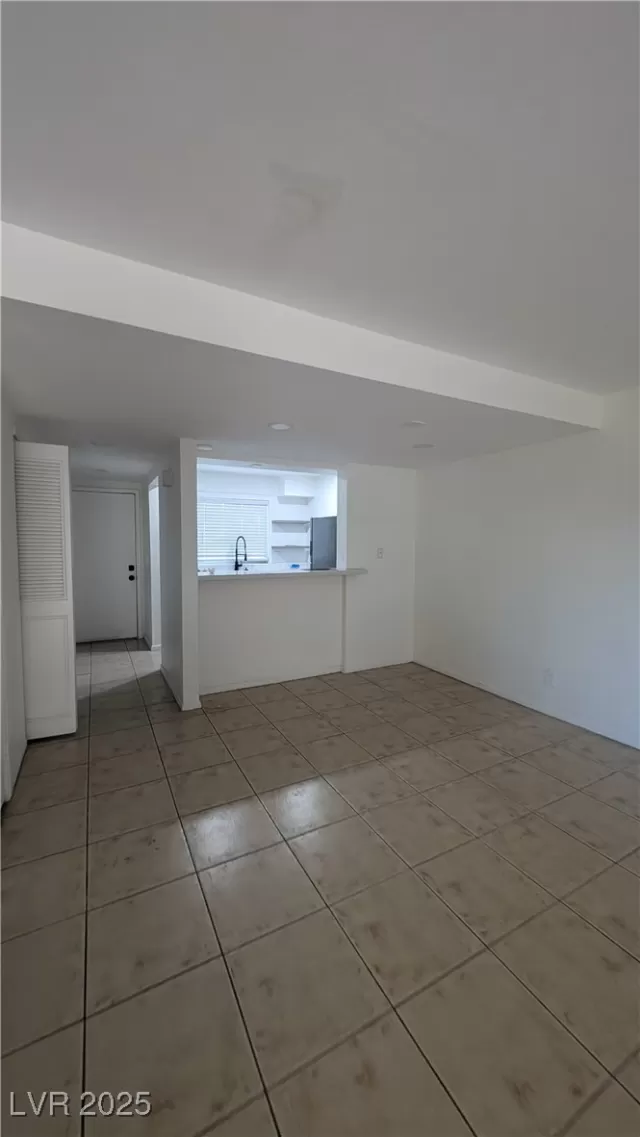 MLS: 2655784 Condo For Sale