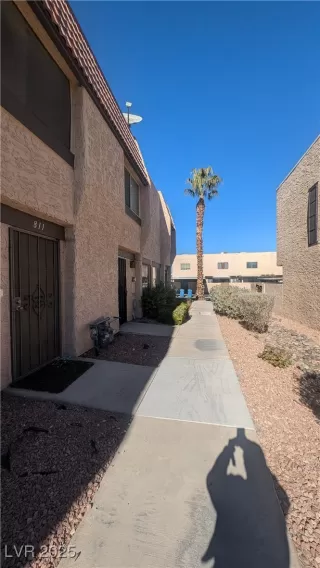 Photo #1: 2655784 Listing 