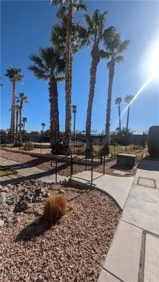 Photo #2: 2655784 Listing 