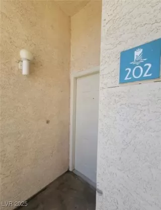 Photo #5: 2655806 Listing 