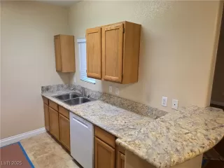 Photo #2: 2655807 Listing 