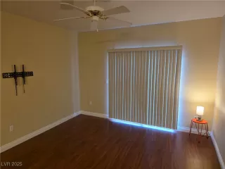 Photo #3: 2655807 Listing 