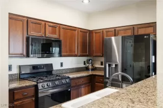 Photo #3: 2655824 Listing