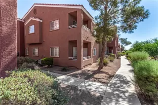 Photo #3: 2655859 Listing 