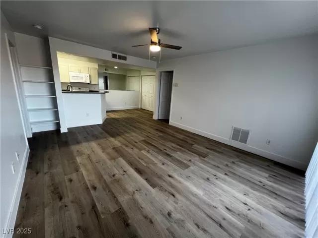 MLS: 2655868 Condo For Sale