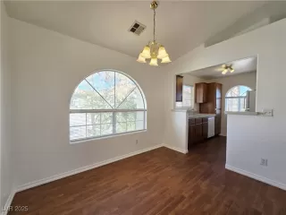 Photo #5: 2655878 Listing 