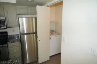 Photo #4: 2655880 Listing 