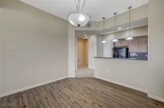 Photo #3: 2655888 Listing