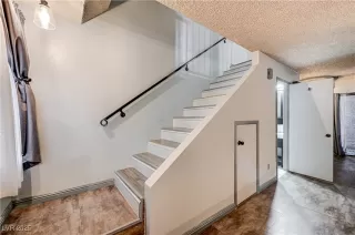 Photo #2: 2655906 Listing