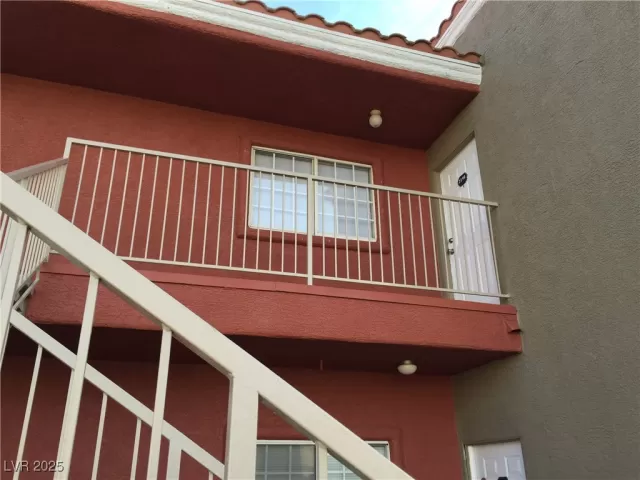 MLS: 2655909 Condo For Sale