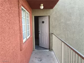 Photo #1: 2655909 Listing 