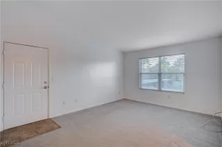 Photo #5: 2655914 Listing 