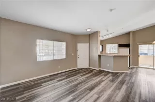 Photo #4: 2655942 Listing 