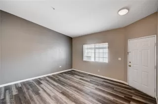 Photo #5: 2655942 Listing 