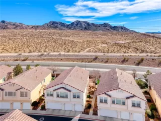 Photo #2: 2655954 Listing