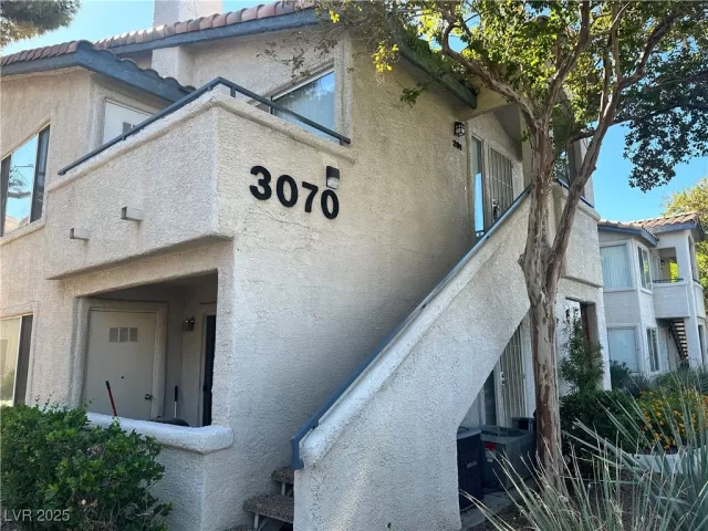 MLS: 2655960 Condo For Sale