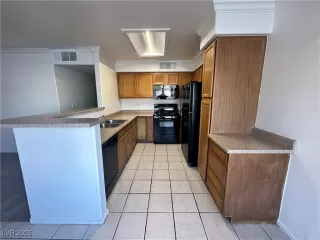 Photo #2: 2655960 Listing 