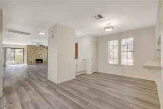 Photo #1: 2655989 Listing 