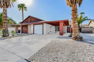 Photo #1: 2655997 Listing