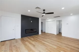 Photo #6: 2655997 Listing