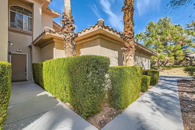 MLS: 2656001 Condo For Sale