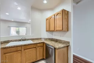 Photo #4: 2656001 Listing