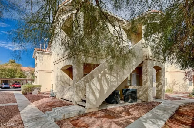 MLS: 2656021 Condo For Sale