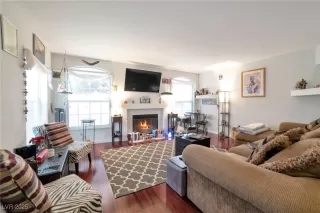 Photo #2: 2656049 Listing