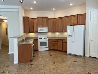 Photo #4: 2656073 Listing 