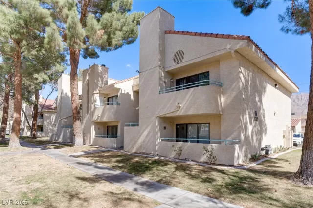 MLS: 2656088 Condo For Sale