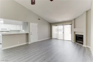 Photo #6: 2656088 Listing 