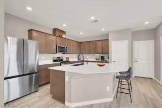 Photo #6: 2656135 Listing