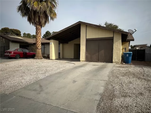 MLS: 2656144 Condo For Sale