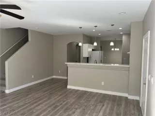 Photo #4: 2656154 Listing