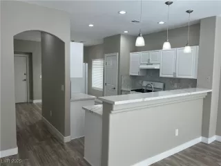 Photo #5: 2656154 Listing