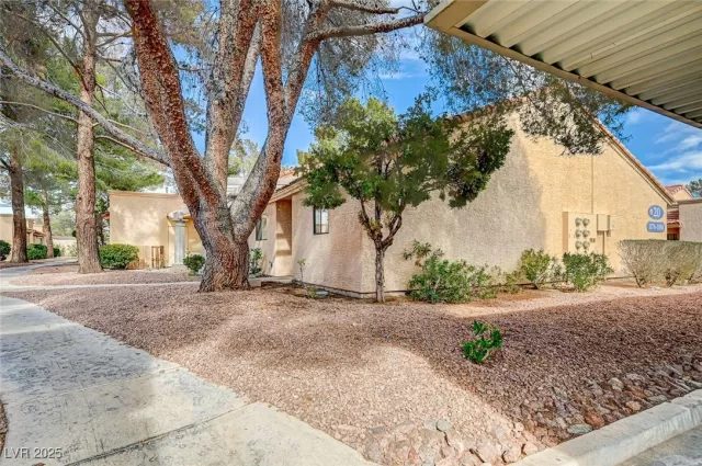 MLS: 2656177 Condo For Sale