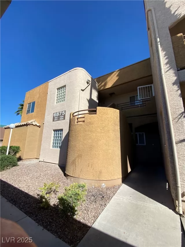 MLS: 2656217 Condo For Sale