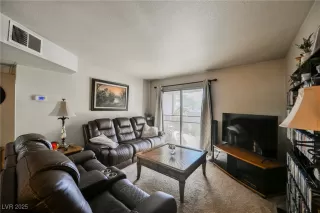 Photo #3: 2656227 Listing