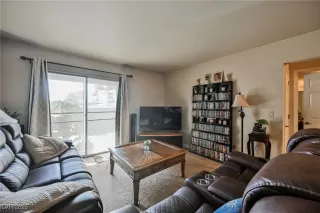 Photo #4: 2656227 Listing