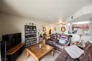 Photo #5: 2656227 Listing