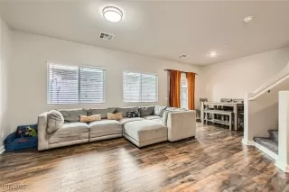 Photo #5: 2656257 Listing